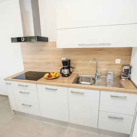 Apartament Family Peroj